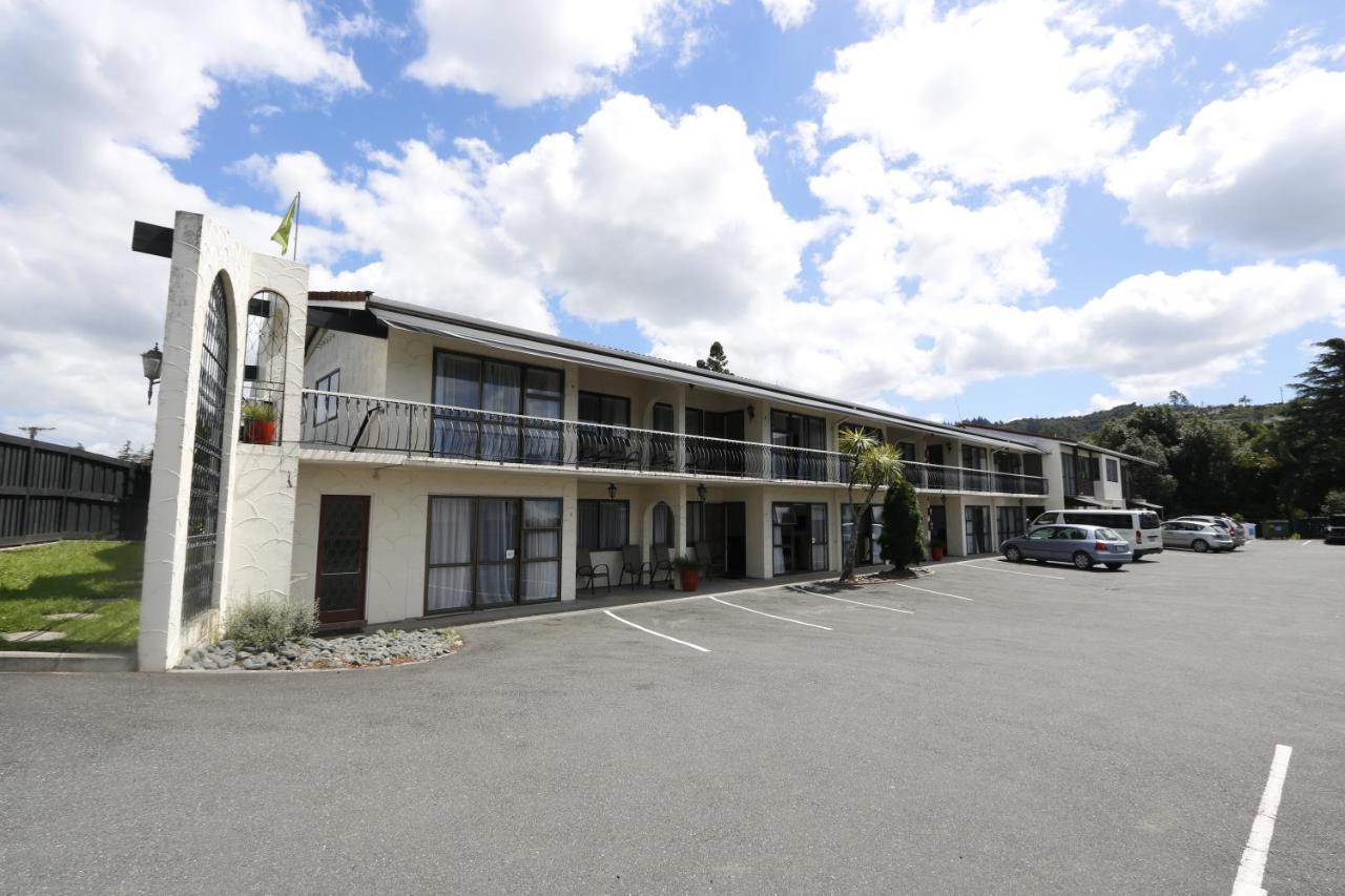 Motel Villa Del Rio Whangarei Exterior photo